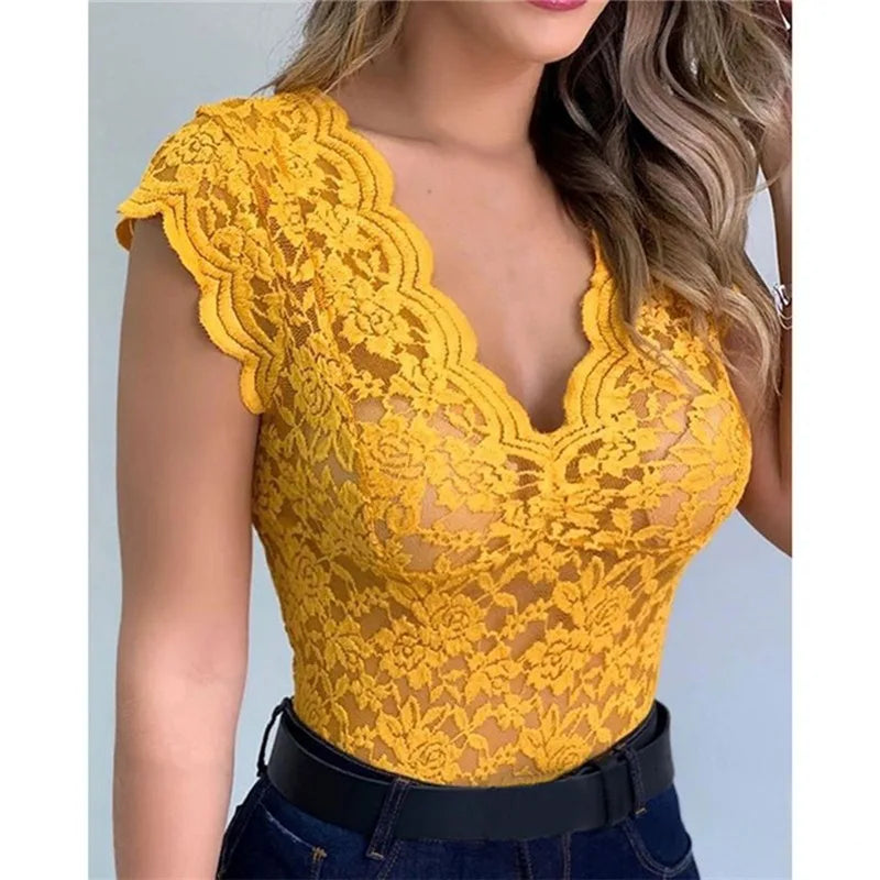Blusa Feminina Rendada Sem Mangas – Decote V Profundo